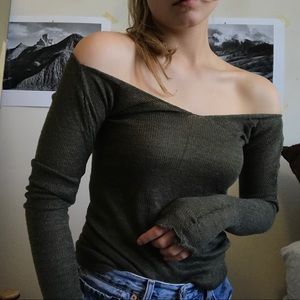 KD dance tight off the shoulder sweater